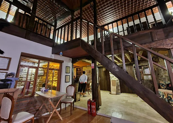 Helvacilar Konagi מלון *